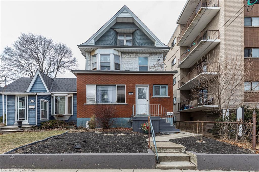 402 Dundurn Street S Property Photo