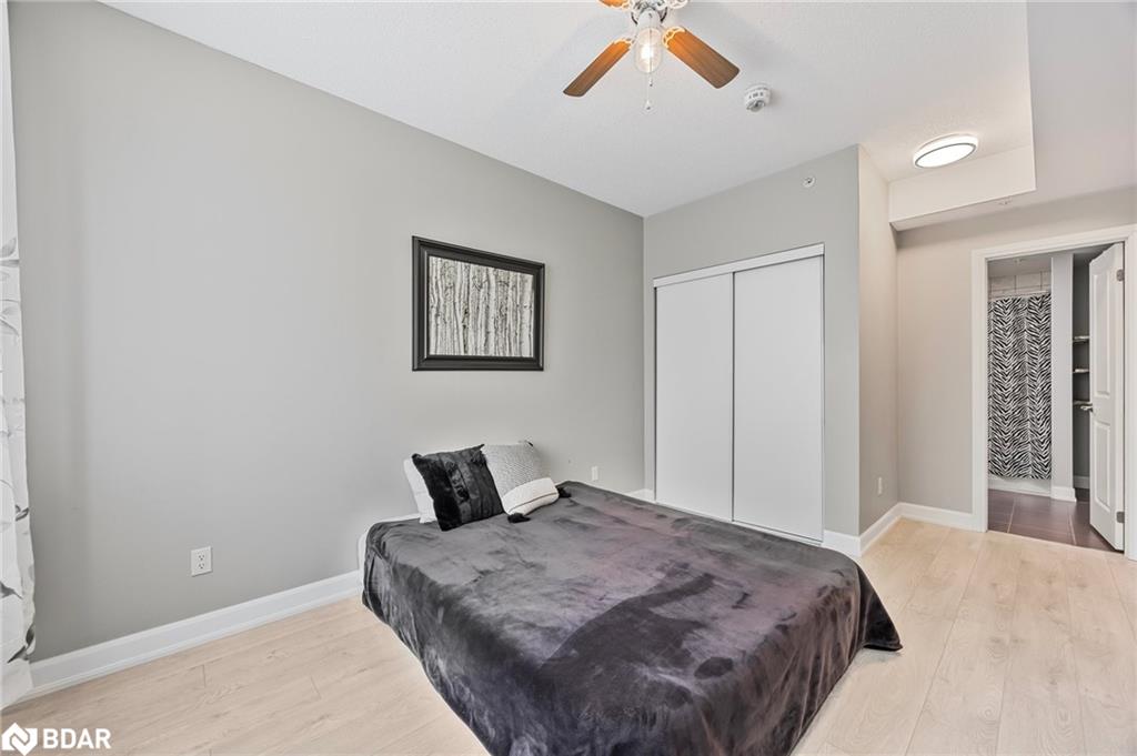 305-299 Cundles Road E Property Photo 18