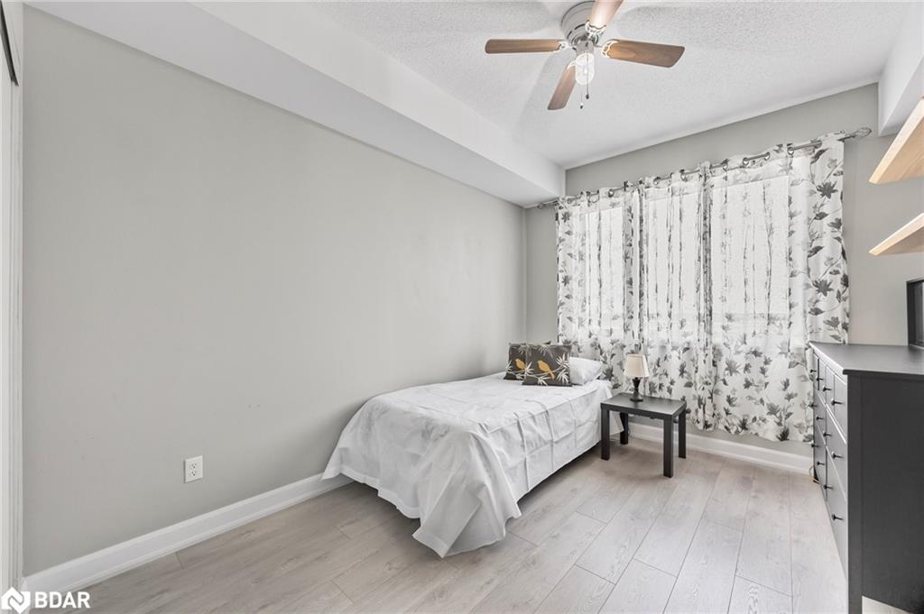 305-299 Cundles Road E Property Photo 21