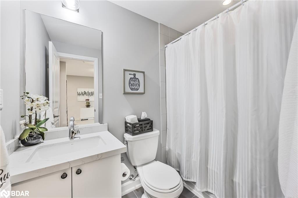 305-299 Cundles Road E Property Photo 23