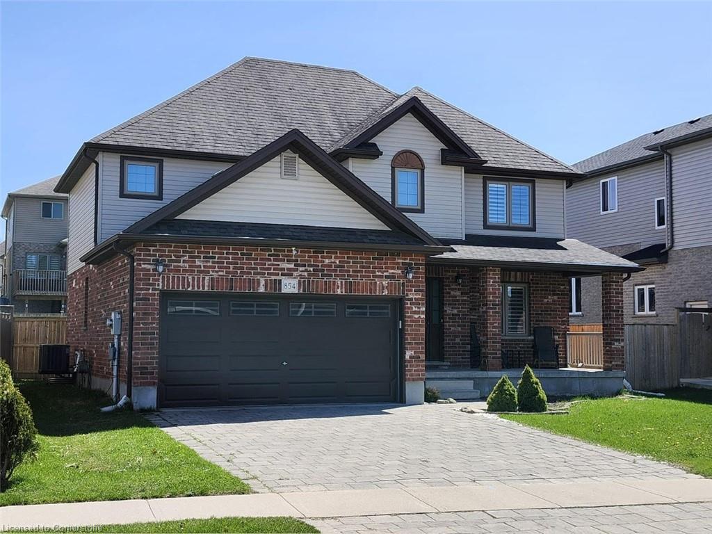 854 Springbank Avenue N Property Photo