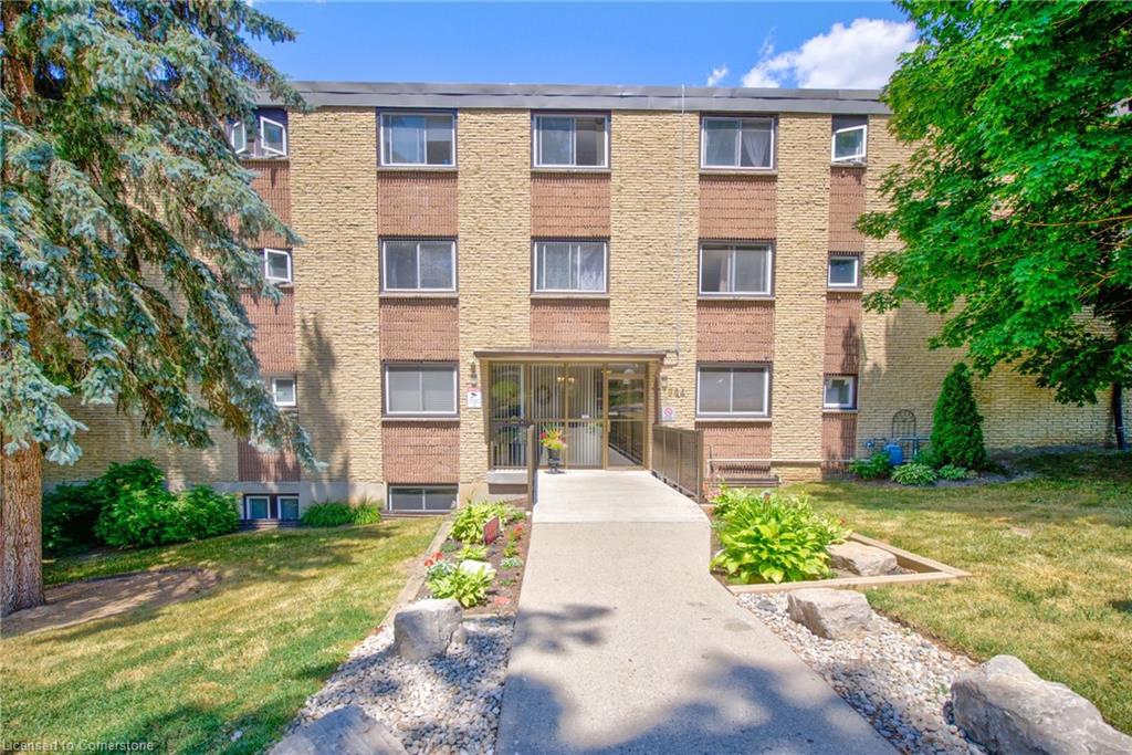 402-944 Caledonian View Property Photo