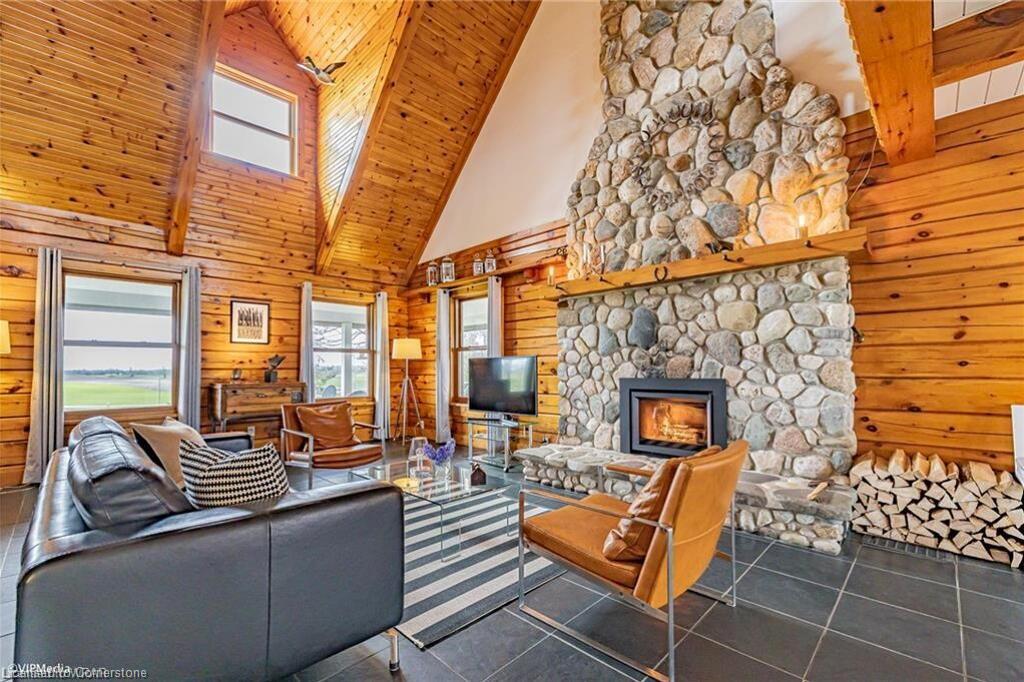 3855 Hessen Strasse Property Photo 12
