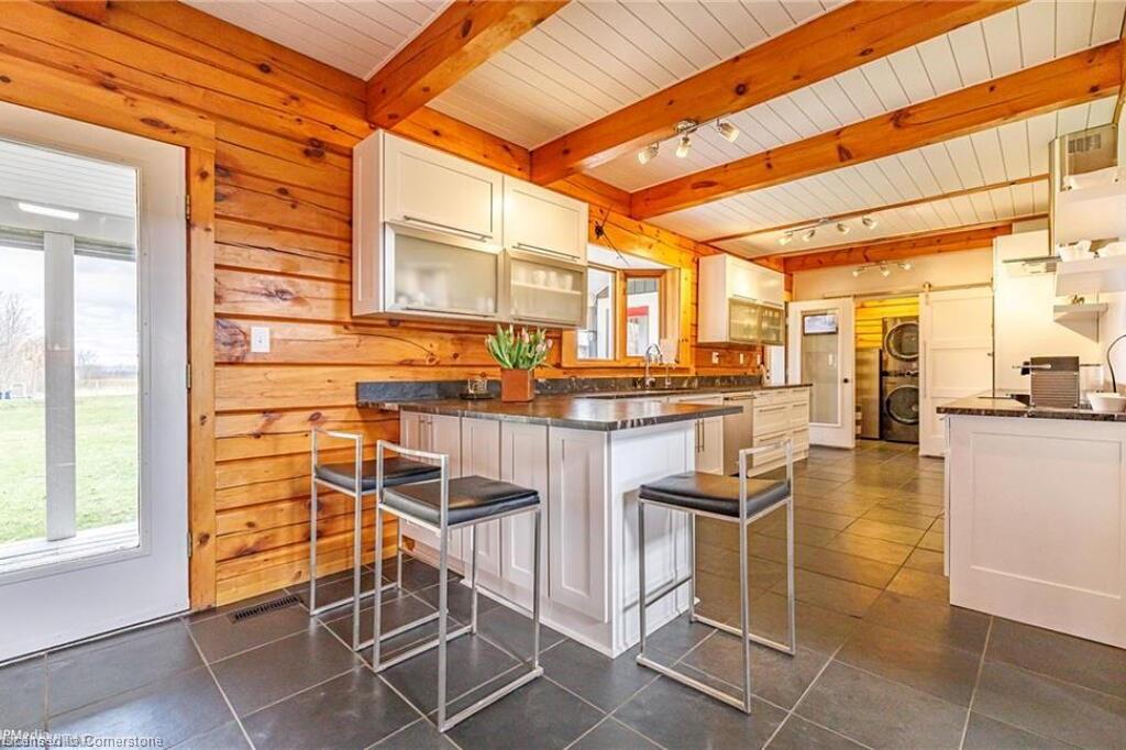 3855 Hessen Strasse Property Photo 18