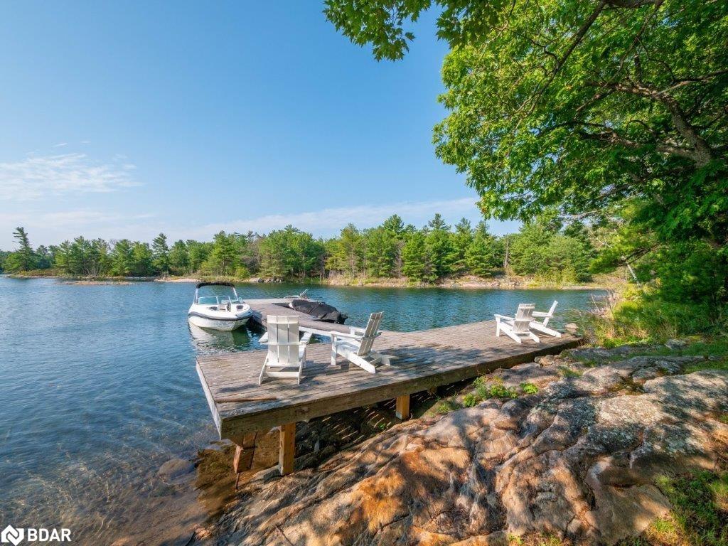 1 B460 Island Property Photo