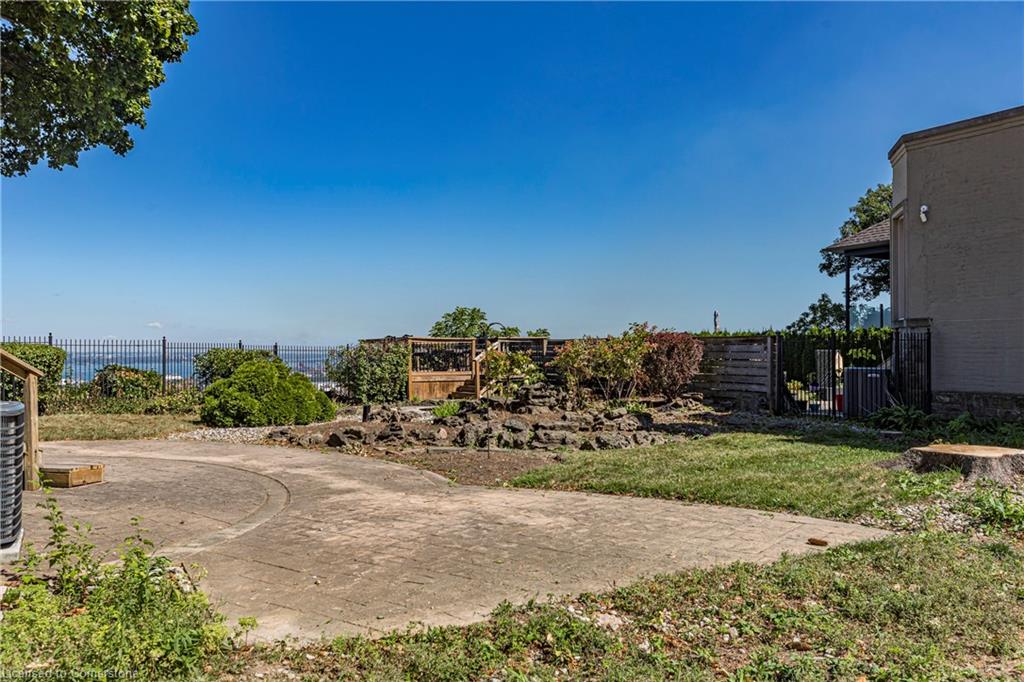 63 Mountain Park Avenue Property Photo 17