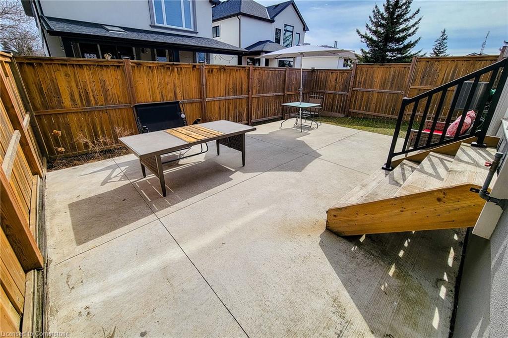 5074 Kalar Road Property Photo 7