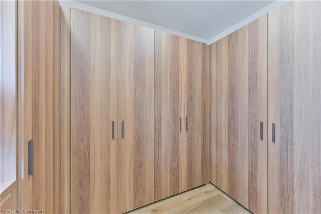 1-115 High Street W Property Photo 17