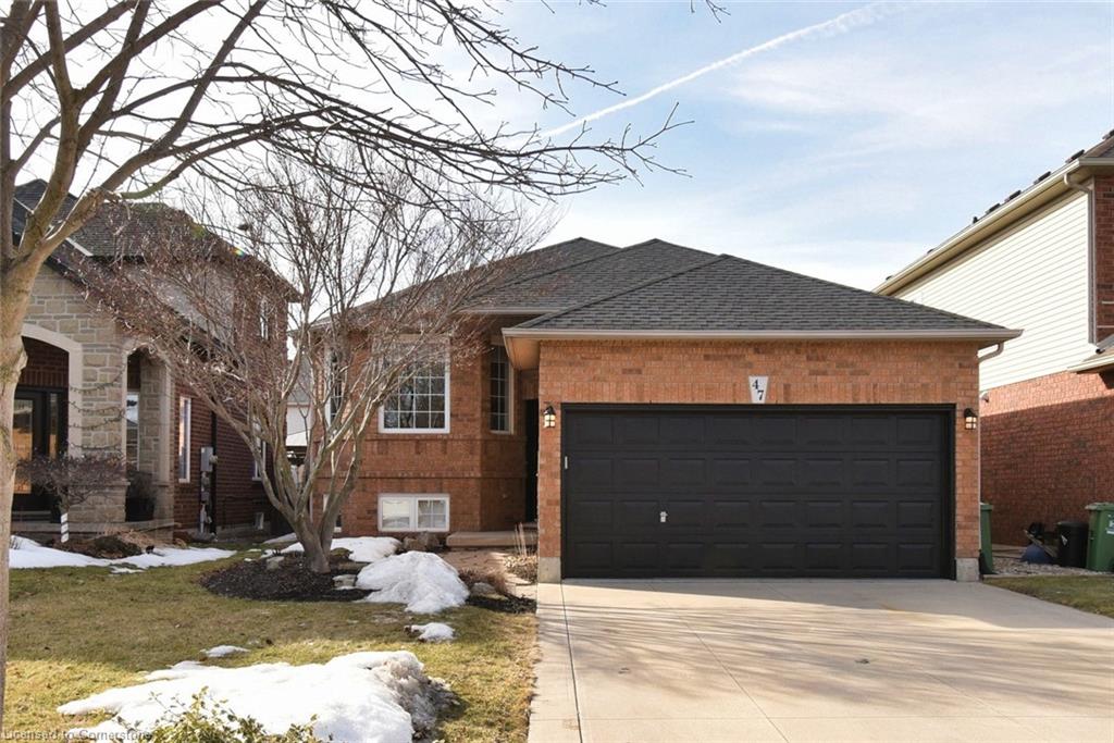 47 Eringate Drive Property Photo 1
