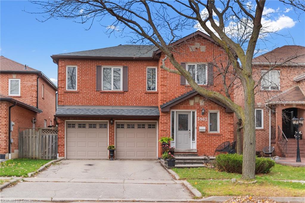 3962 Renfrew Crescent Property Photo