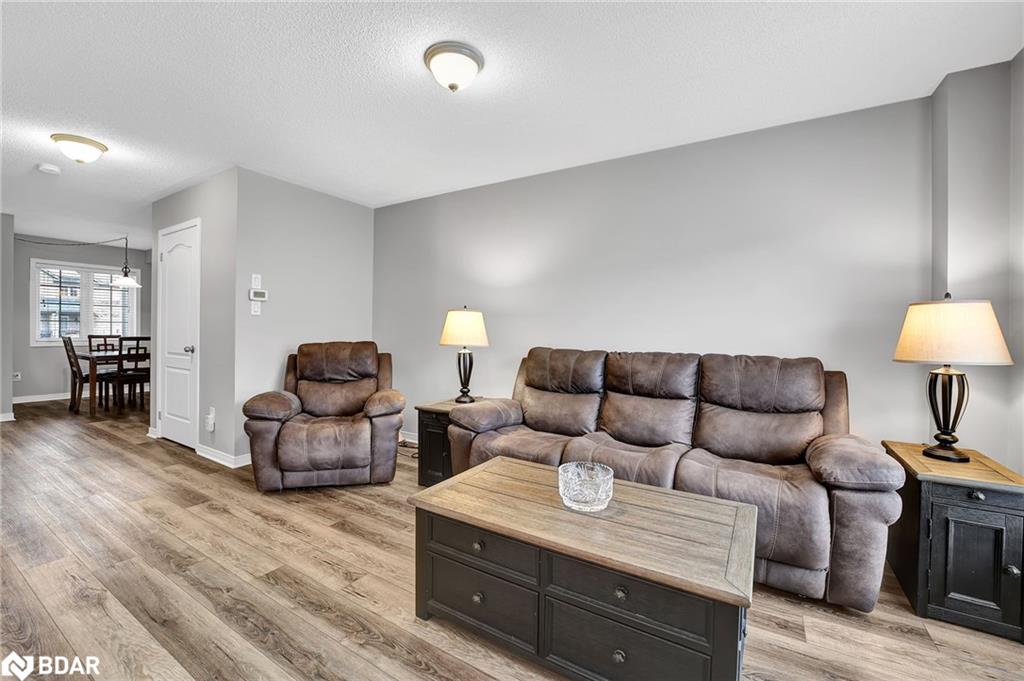 105 Stonemount Crescent Property Photo 13