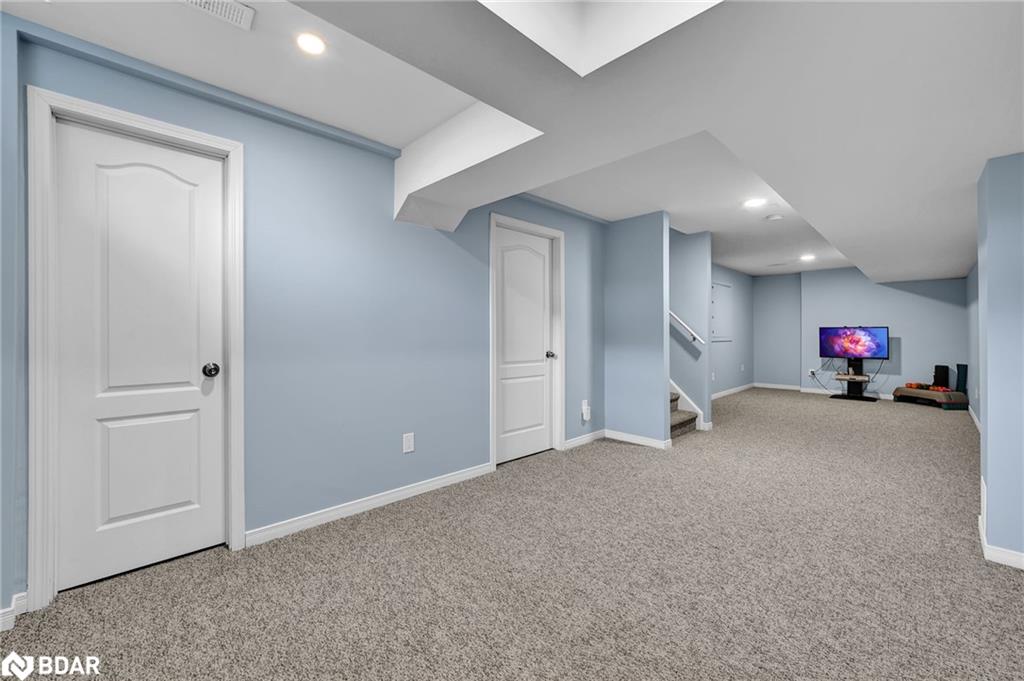 105 Stonemount Crescent Property Photo 28