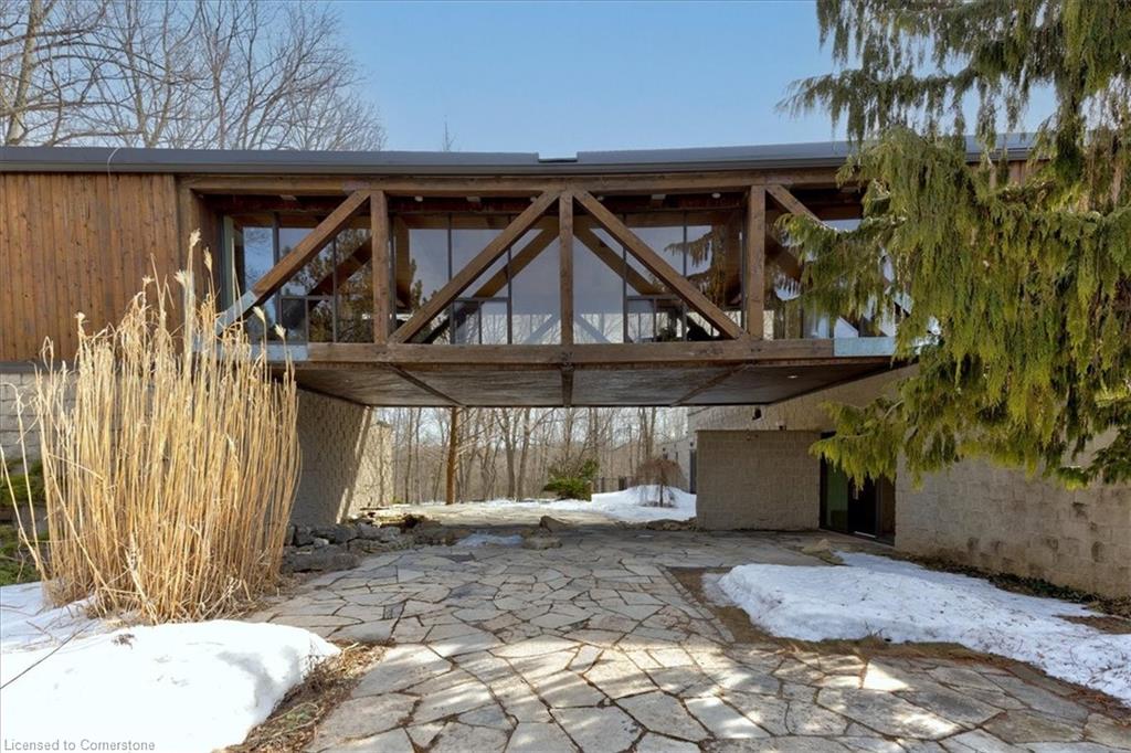 15139 Rockside Road Property Photo 4
