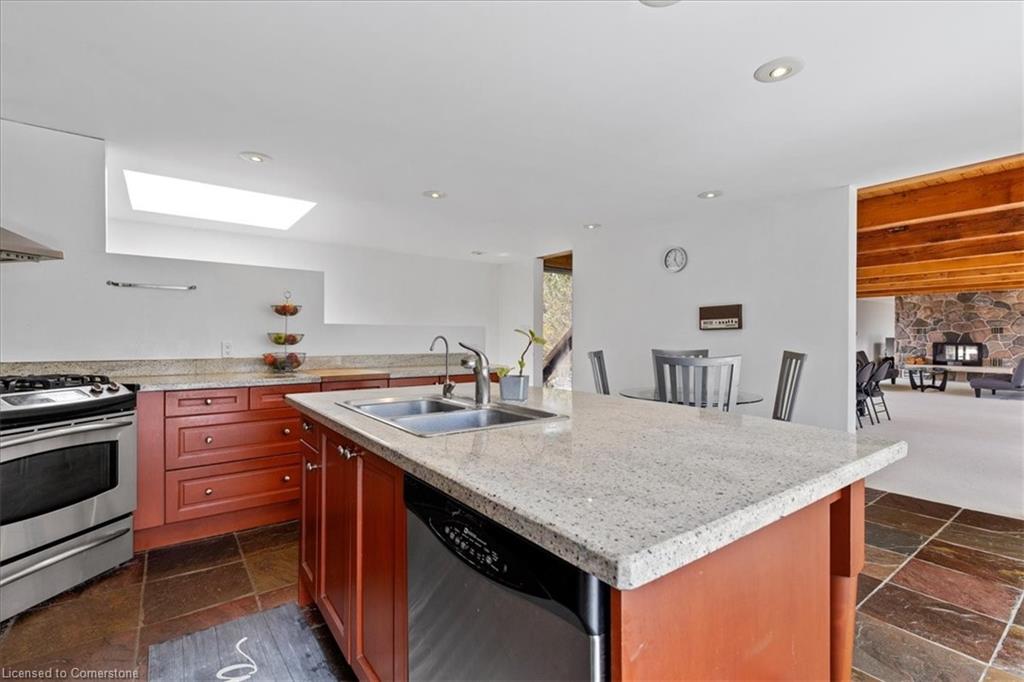 15139 Rockside Road Property Photo 14