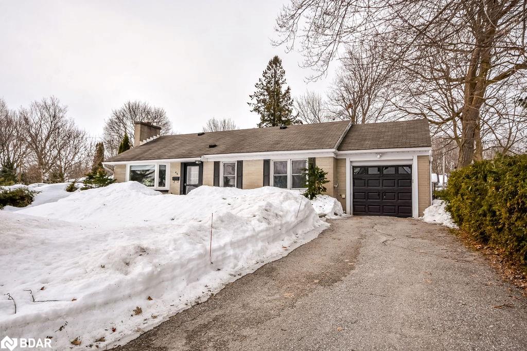 46 Dalton Crescent N Property Photo