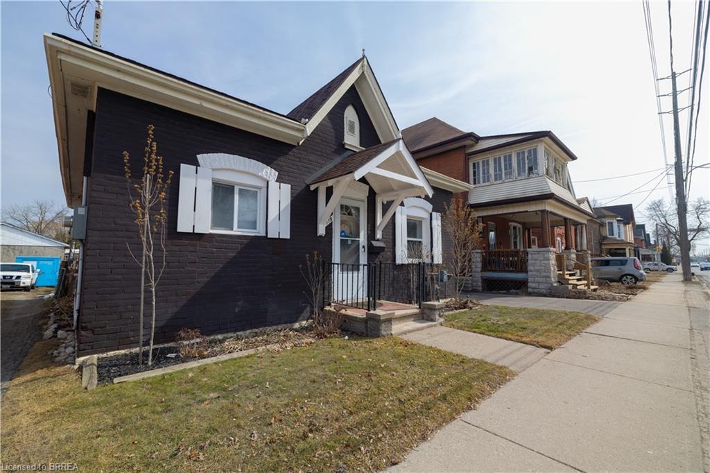 119 Clarence Street Property Photo