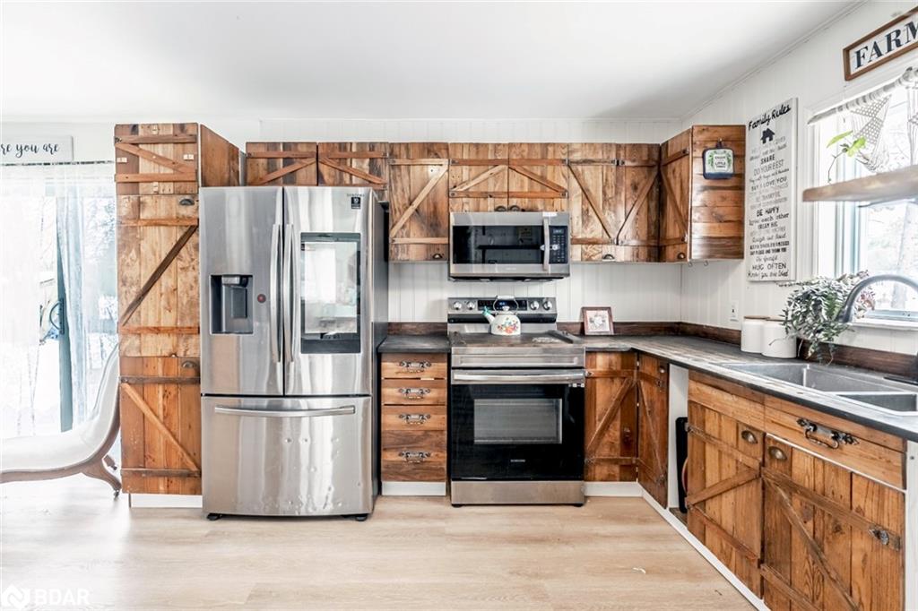 8 Balm Beach Road West Property Photo 3