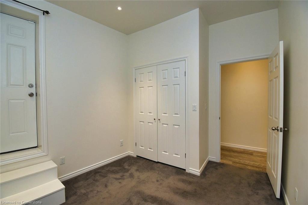 3-329 King Street E Property Photo 6