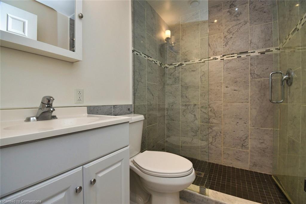 3-329 King Street E Property Photo 9