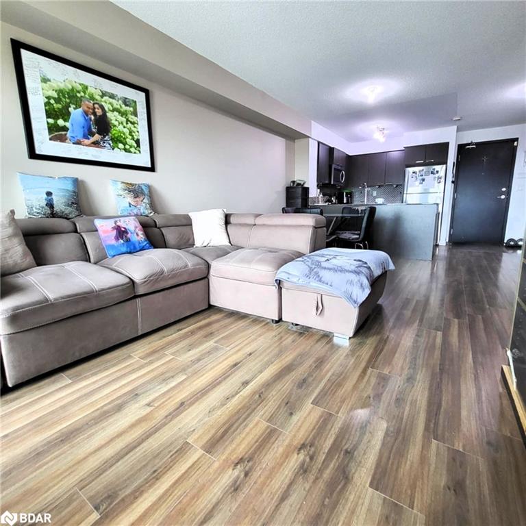 701-2150 Lawrence Avenue East Property Photo 7