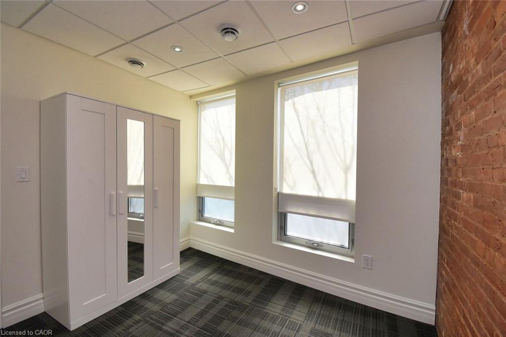 2-329 King Street E Property Photo 14