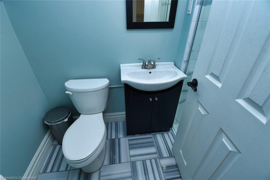 2-329 King Street E Property Photo 18