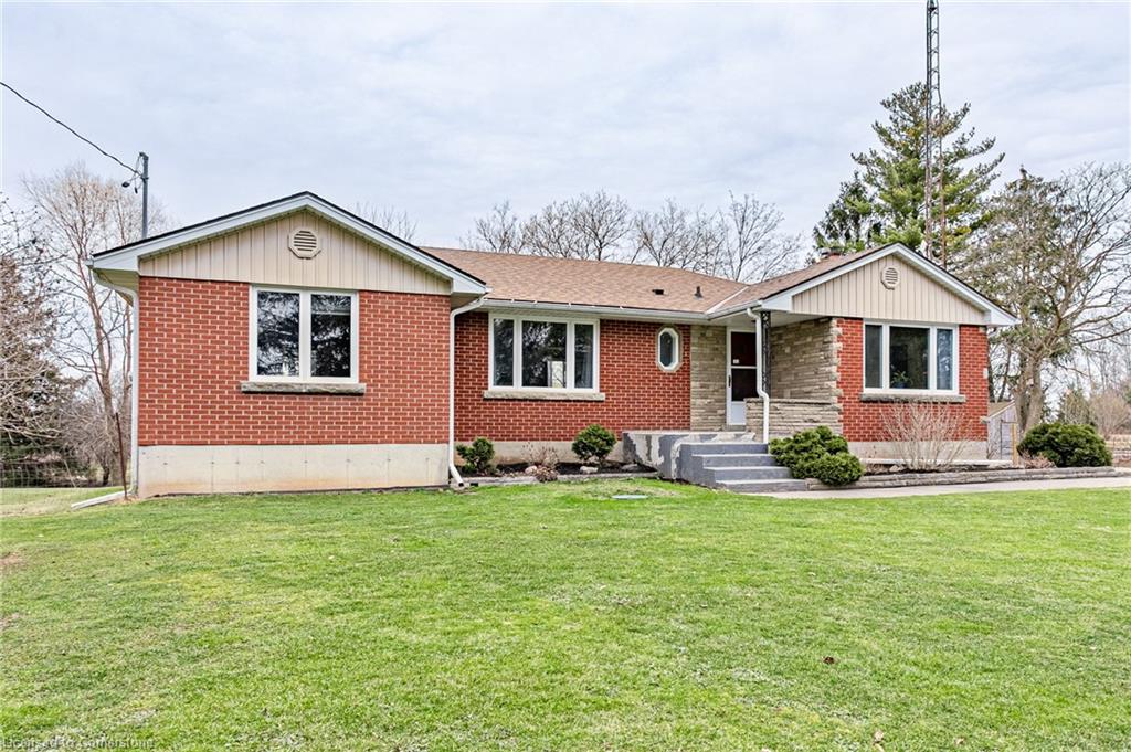 122 Old Onondaga Road E Property Photo 2
