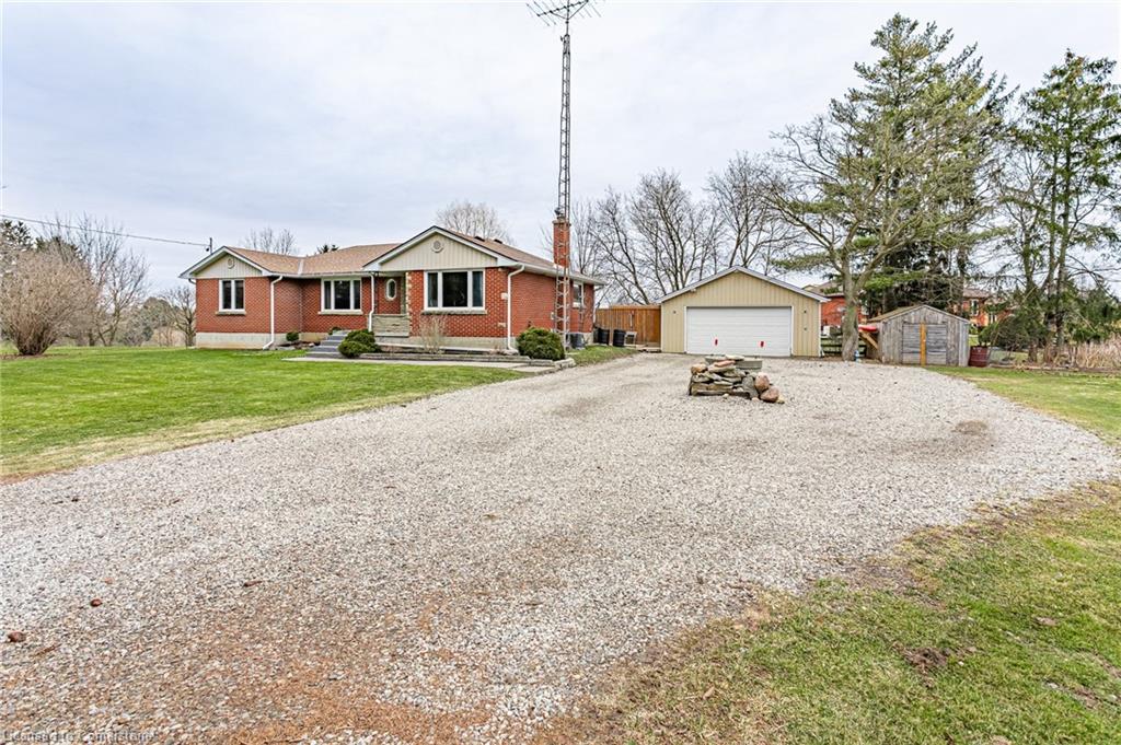 122 Old Onondaga Road E Property Photo 4