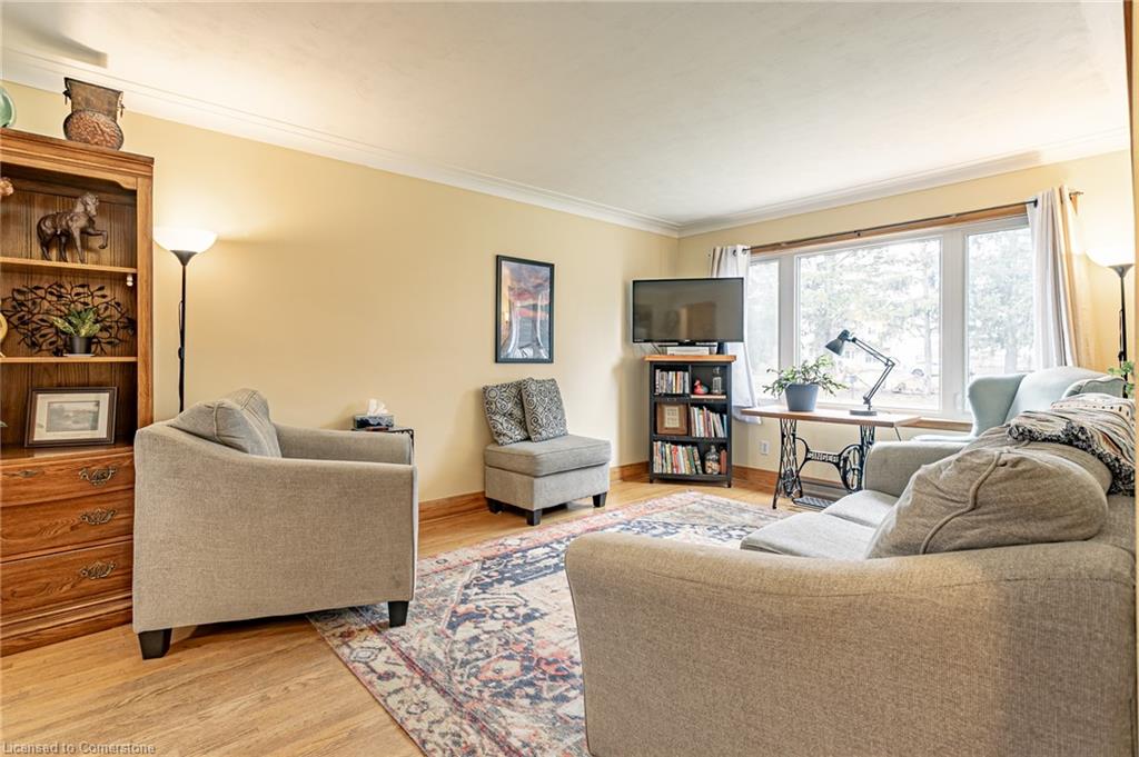 122 Old Onondaga Road E Property Photo 8