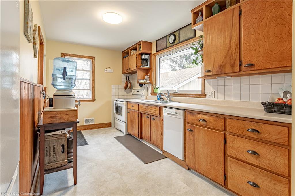 122 Old Onondaga Road E Property Photo 14