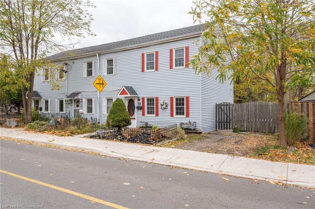 19 Strachan Street E Property Photo