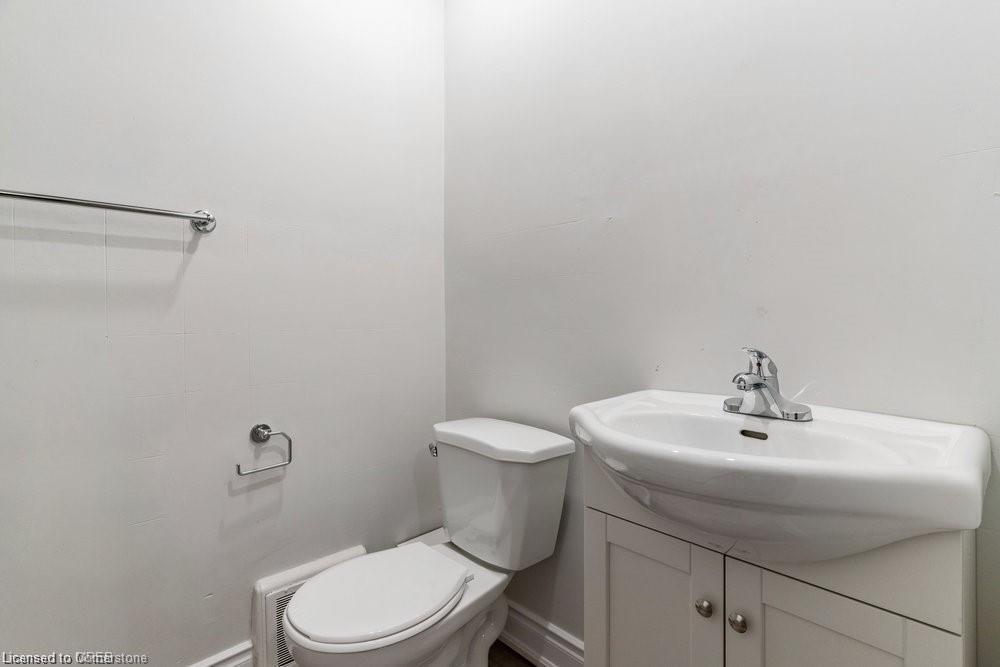 598 Upper James Street Property Photo 14