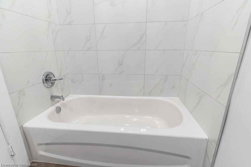 598 Upper James Street Property Photo 15