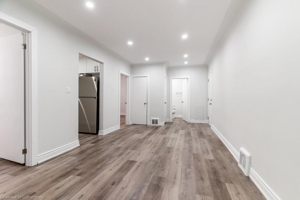 598 Upper James Street Property Photo 19