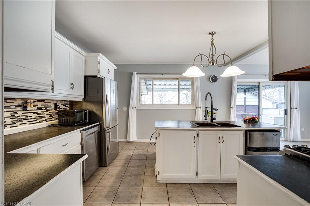 628 Dunn Avenue Property Photo 8