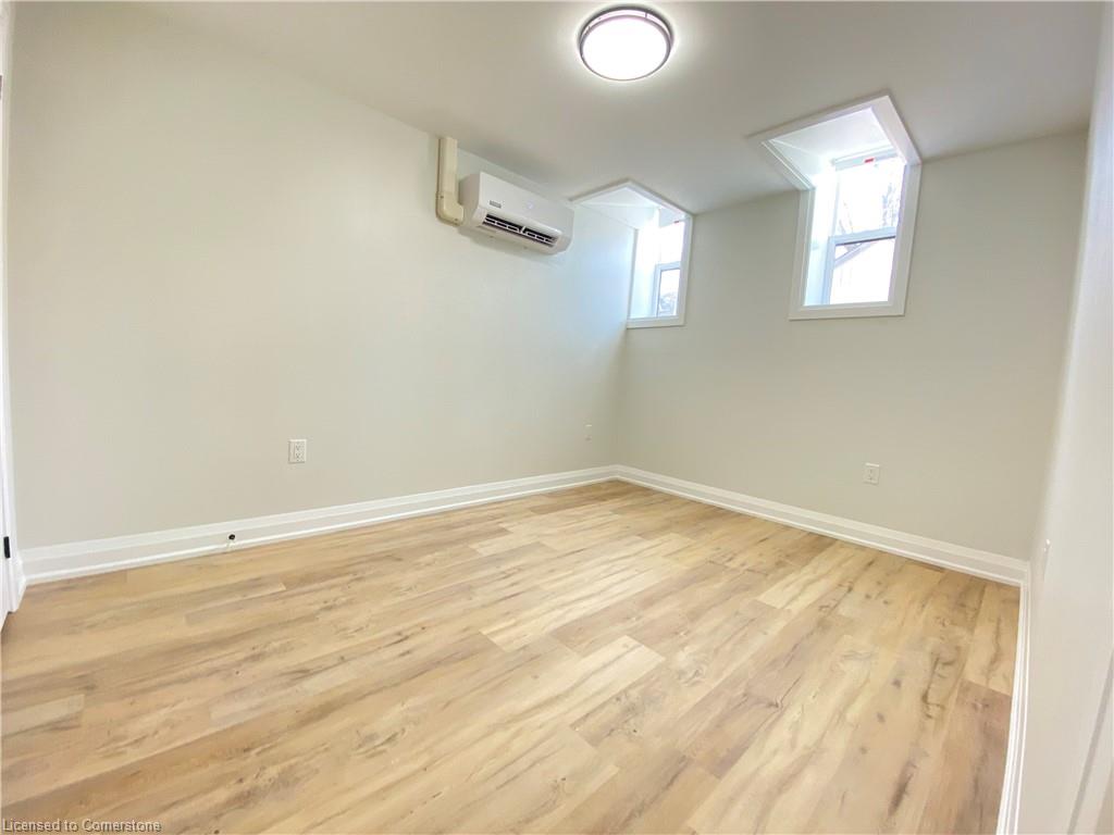 5-588 Barton Street E Property Photo 4