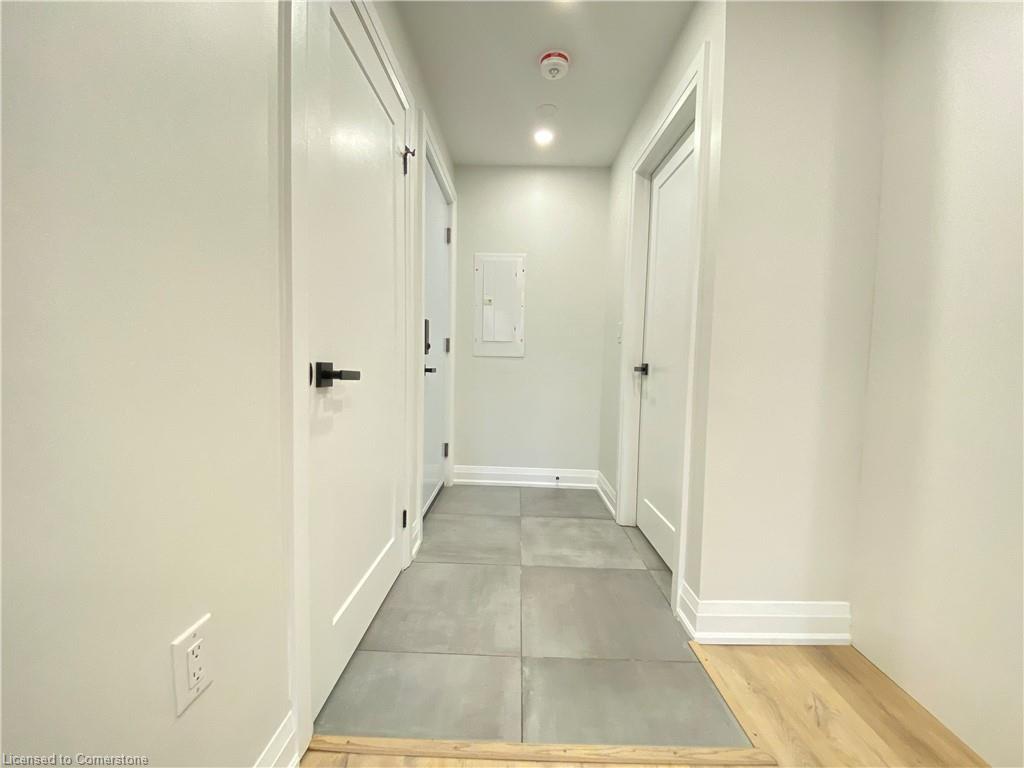 5-588 Barton Street E Property Photo 5