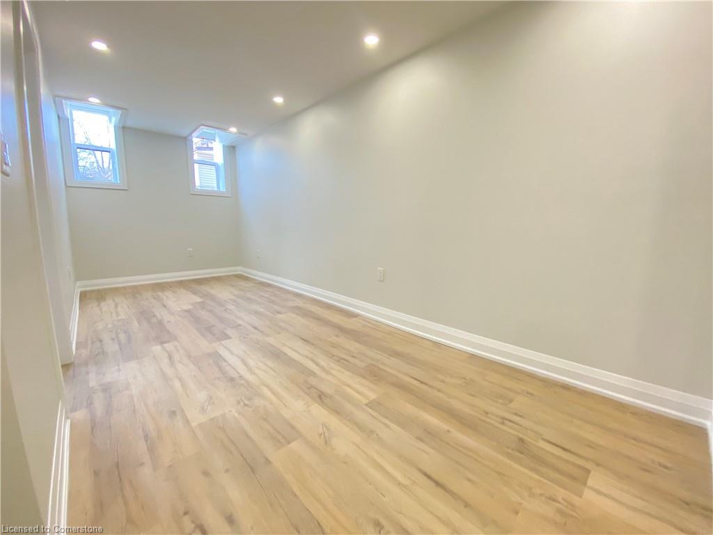 5-588 Barton Street E Property Photo 6