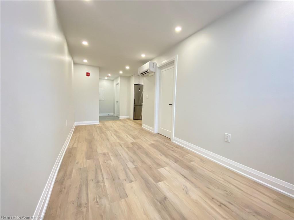 5-588 Barton Street E Property Photo 7