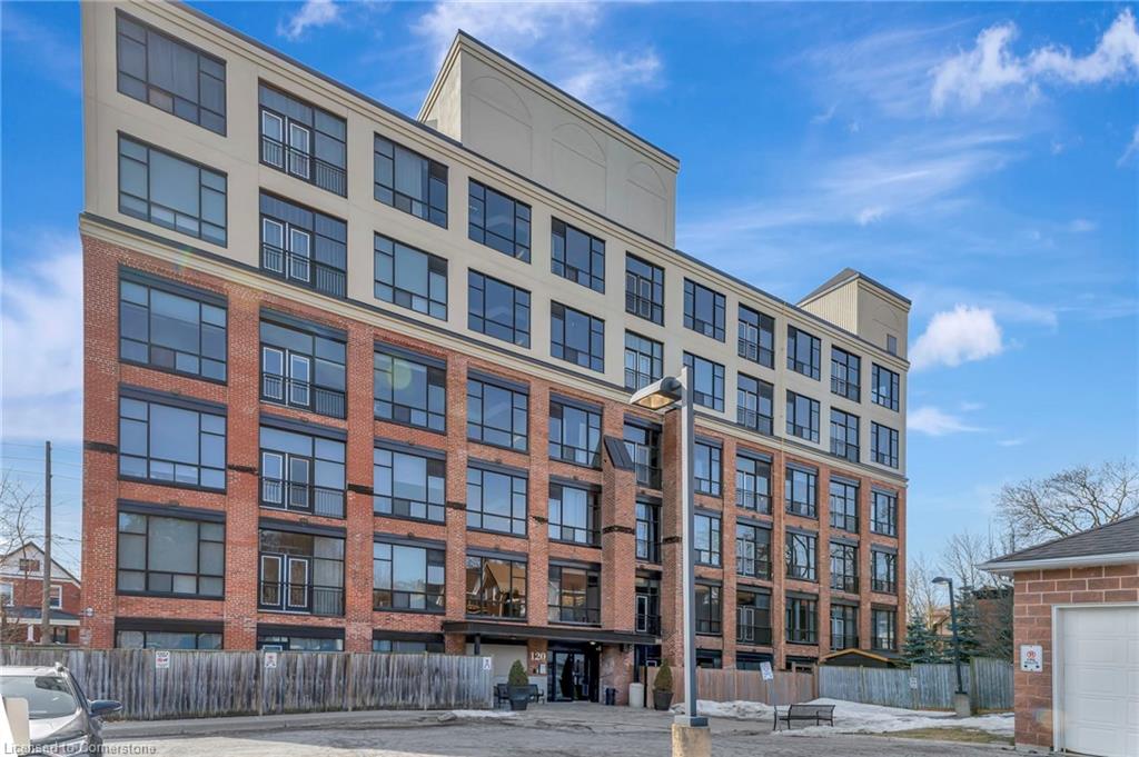 Cameron Heights Collegiate Insti Real Estate Listings Main Image