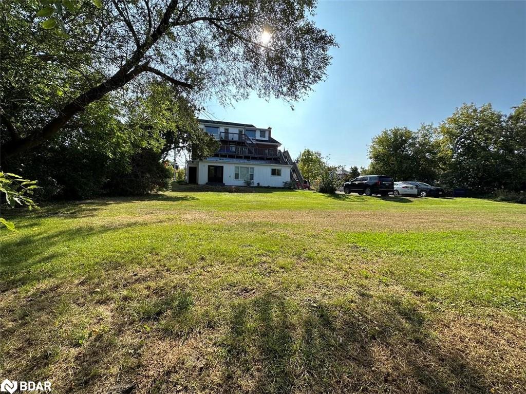 822 Ward St Street Property Photo 7
