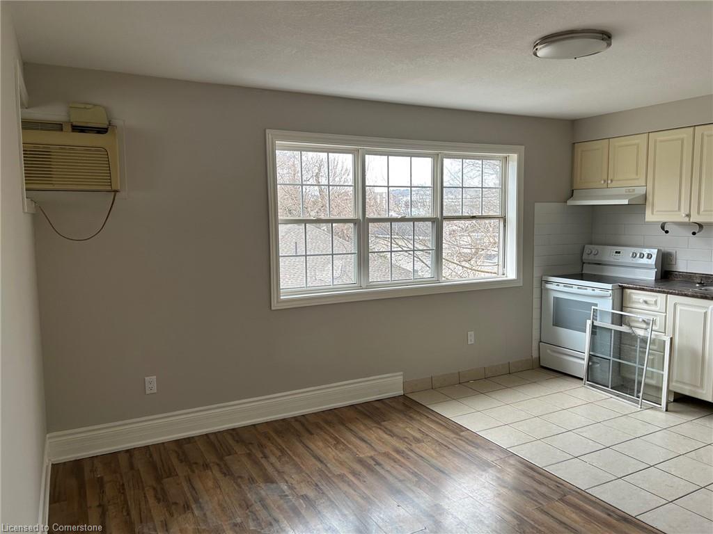 81 Dundas Street Property Photo 5