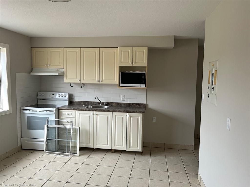 81 Dundas Street Property Photo 6