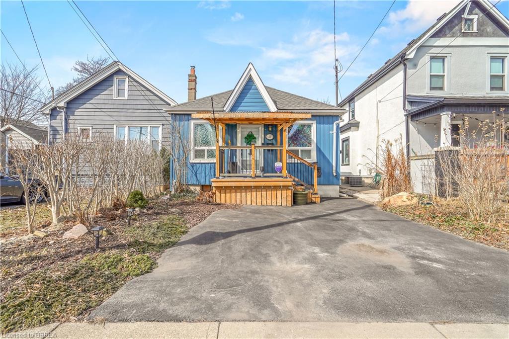 59 East Bend Avenue N Property Photo