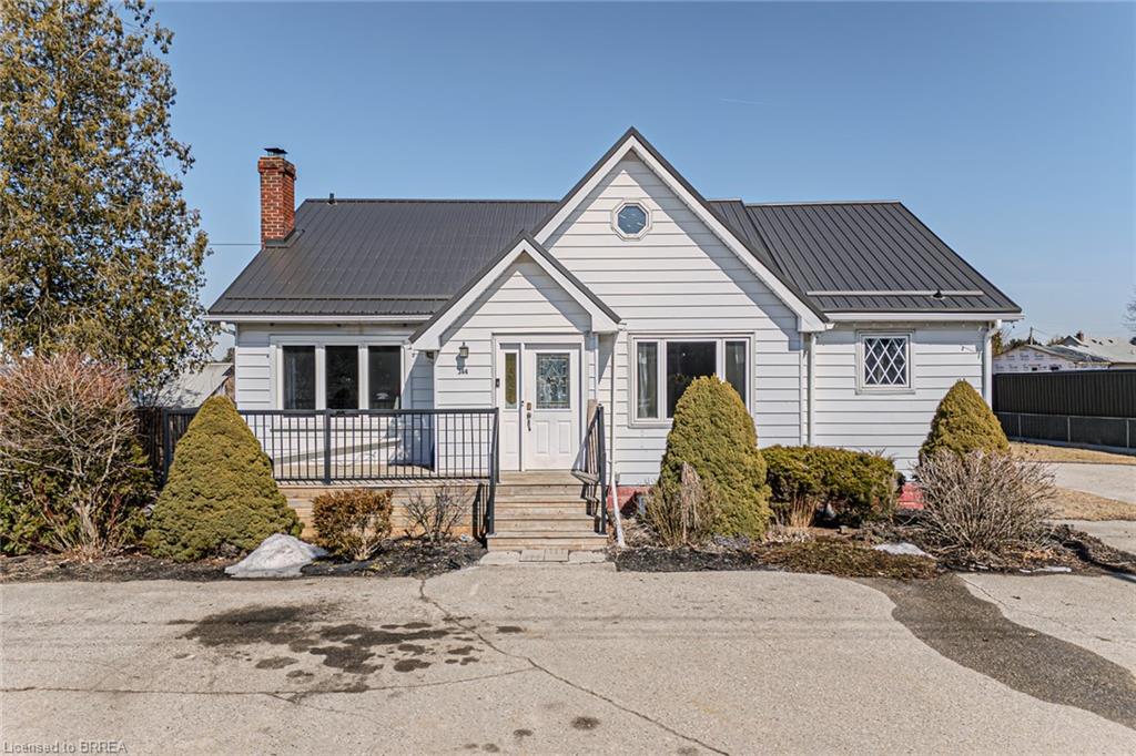 344 Simcoe Street Property Photo