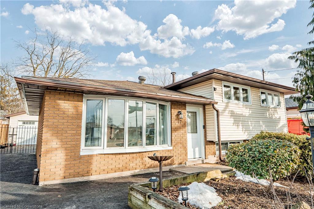 17 Shamrock Court Property Photo