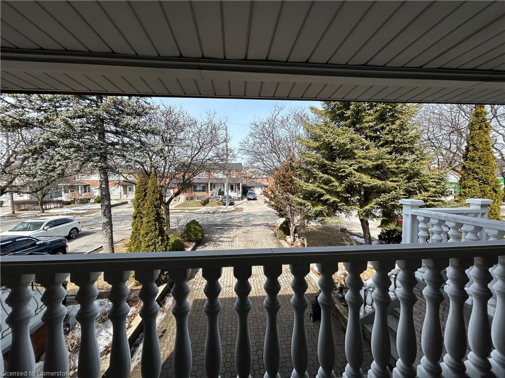 85 Downsview Avenue Property Photo 4