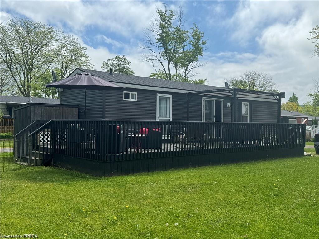 106 Queenston Real Estate Listings Main Image