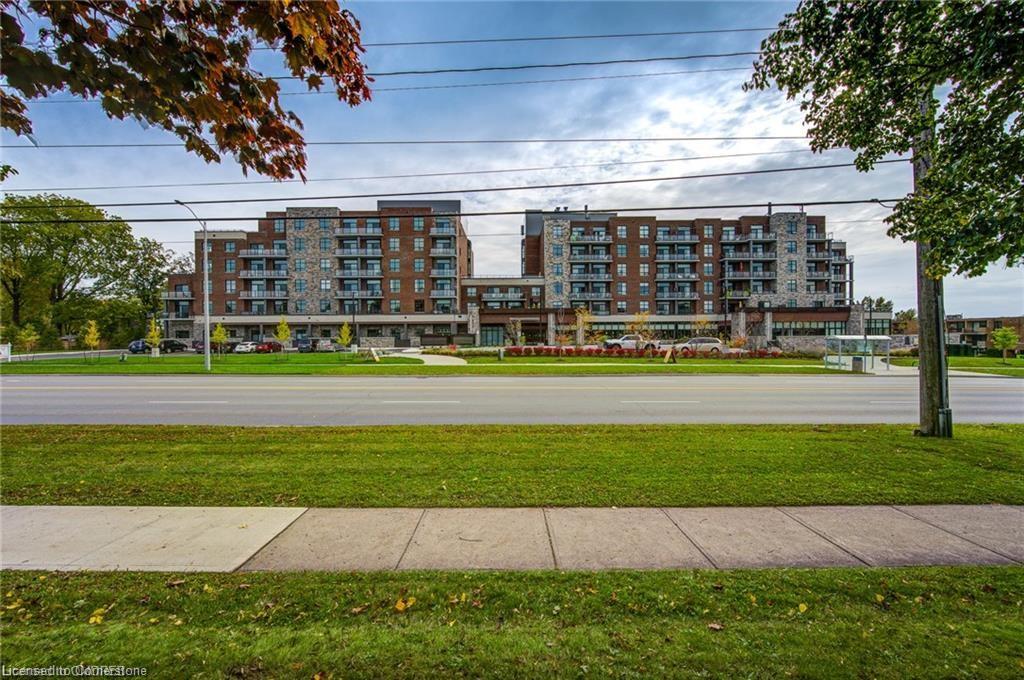 204-3290 New Street Property Photo