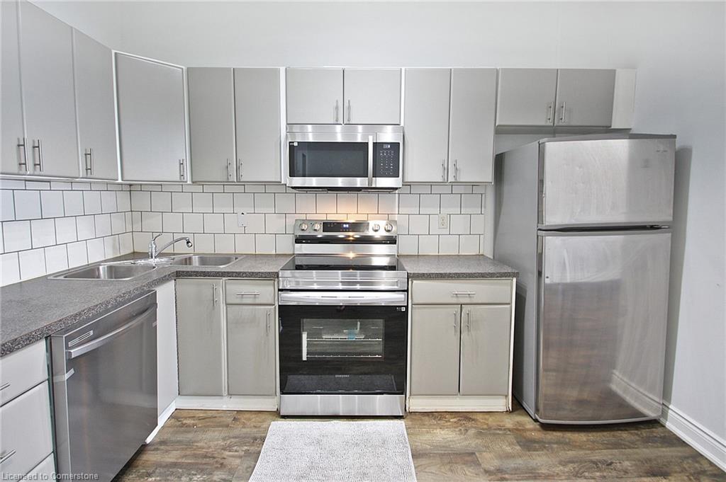 590 Main Street E Property Photo 12